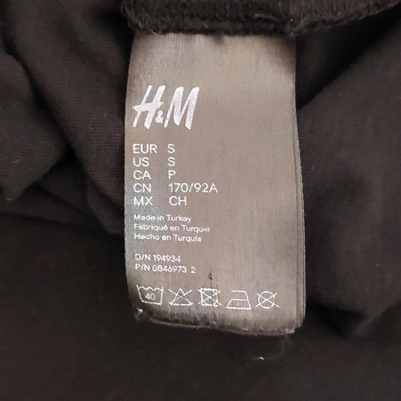 Pennywise H&M/WB IT Chapter Two Short Sleeved Graphic T-shirt EUC Size S - Picture 6 of 6